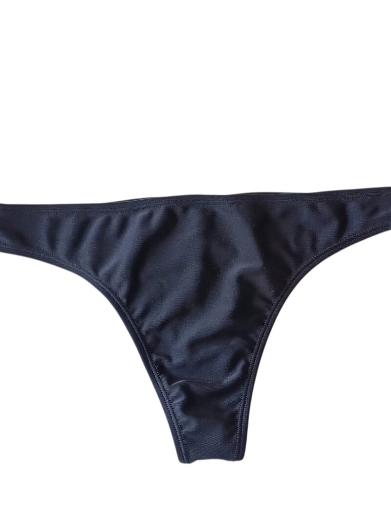 Negra less básica